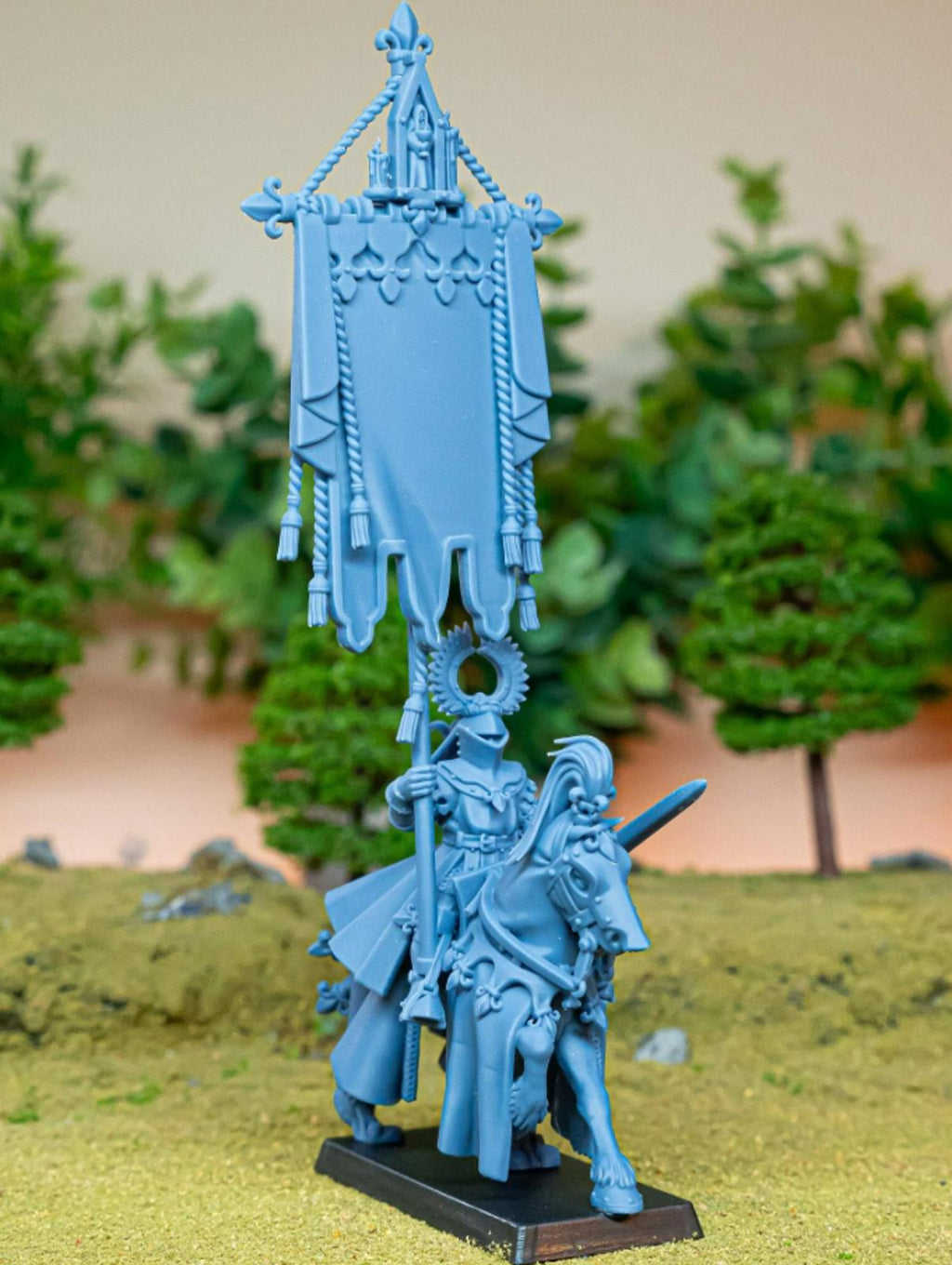 Gallia Battle Standard on Foot and mounted | Highlands Miniatures