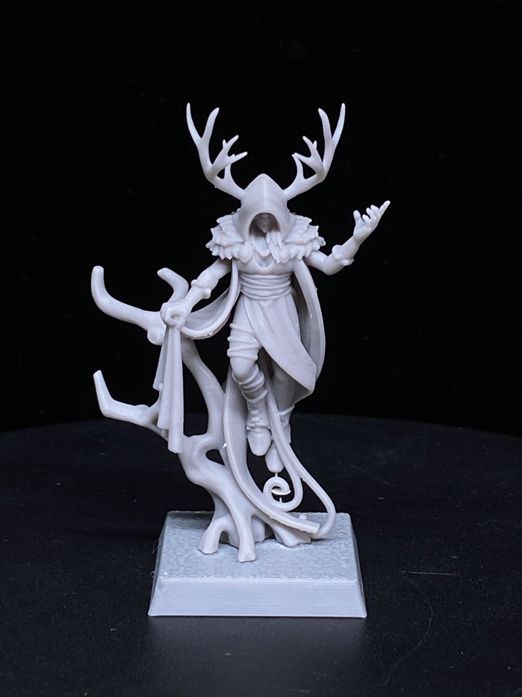 Forest Elf Druid - Call of the Wild Ferral Elves - Highland Miniatures